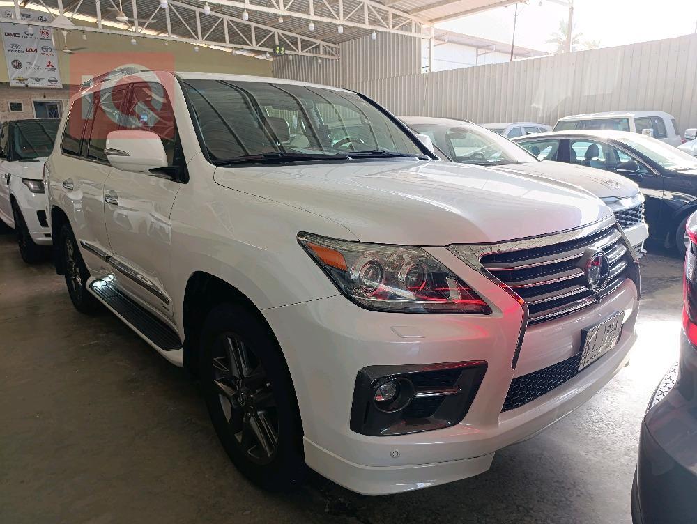 Lexus LX